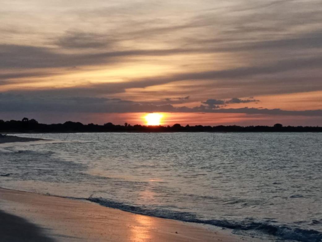 Giman Free Beach Resort Passikudah Bagian luar foto