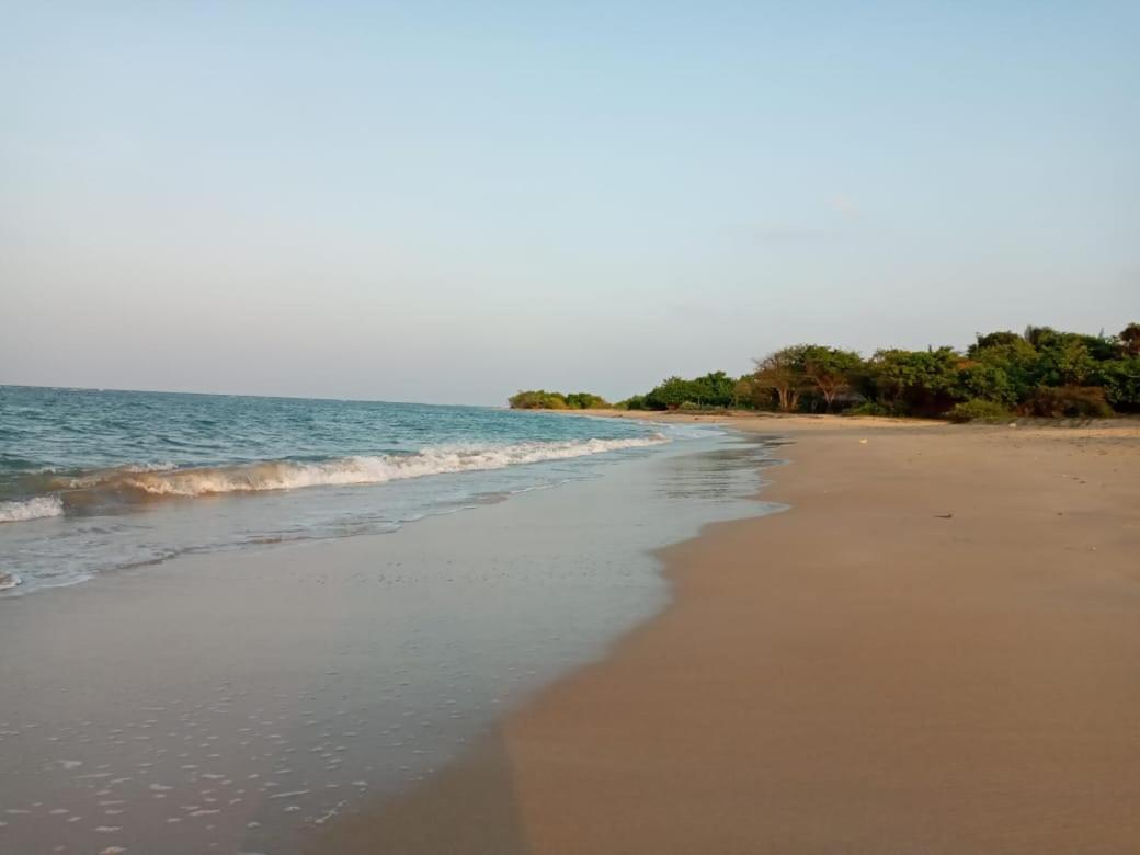 Giman Free Beach Resort Passikudah Bagian luar foto