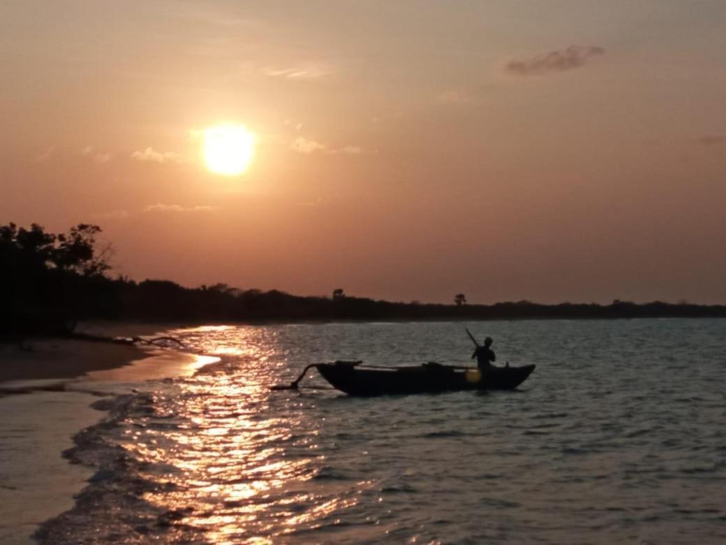 Giman Free Beach Resort Passikudah Bagian luar foto