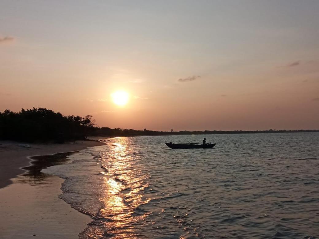 Giman Free Beach Resort Passikudah Bagian luar foto