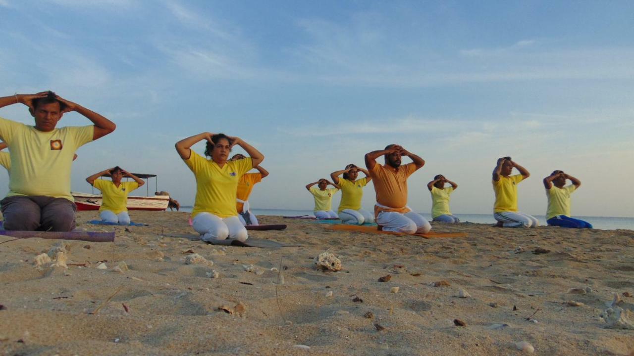 Giman Free Beach Resort Passikudah Bagian luar foto